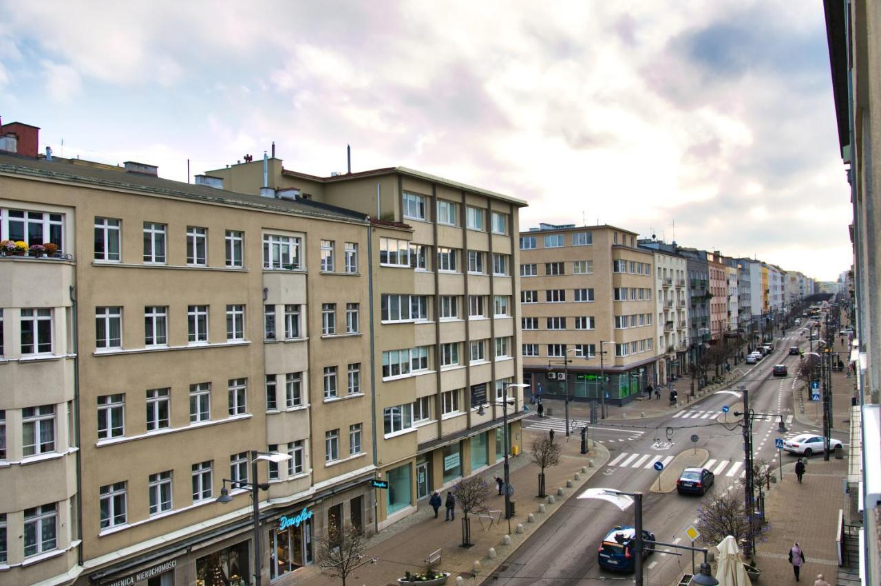 Posrod Drzew Studio Swietojanska Gdynia Exterior photo
